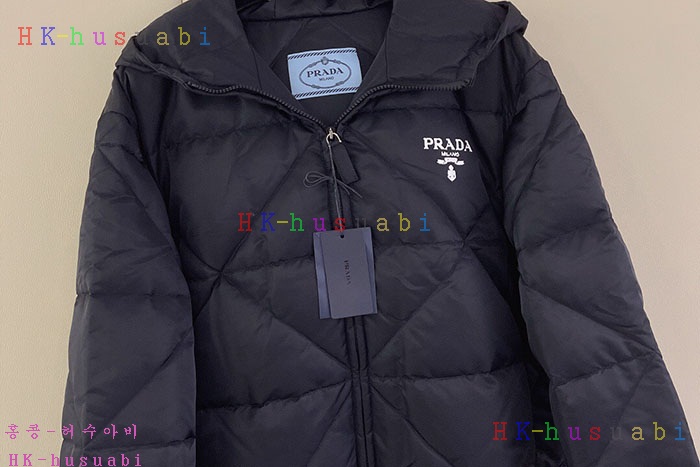 NEW 프라다 패딩 신상 P 2252535