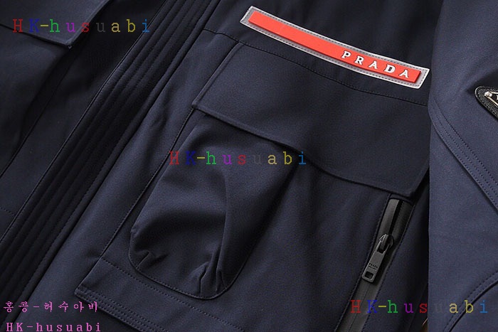 NEW 프라다 패딩 신상 P 2252536