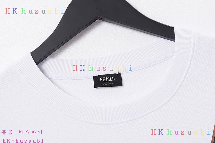 NEW 펜디 긴팔티 신상 FD 758220