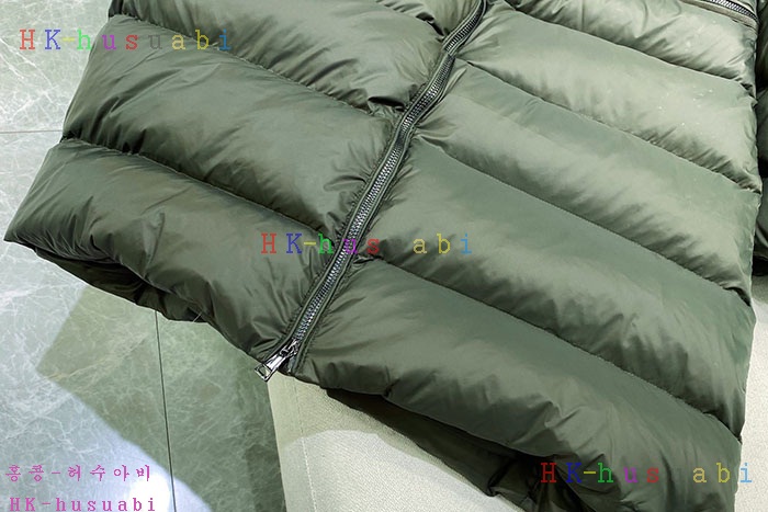 NEW 몽클레어 패딩 신상 M 252557