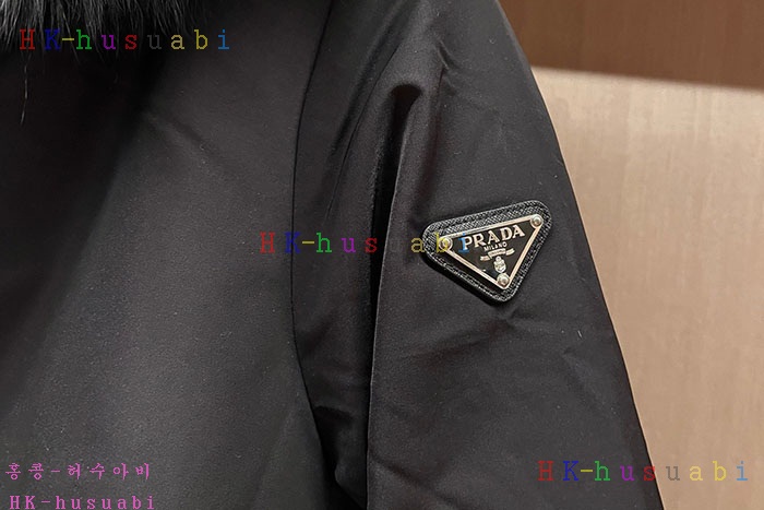 NEW 프라다 패딩 신상 P 223020