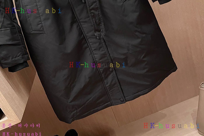 NEW 프라다 패딩 신상 P 223020