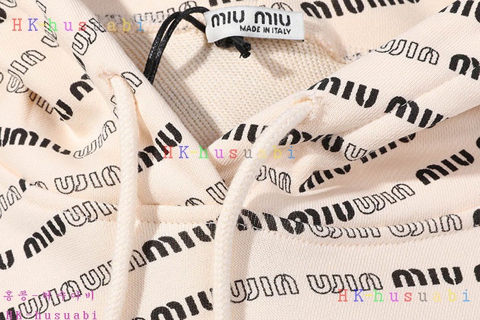 NEW 미우미우 후드티 신상 MU7582251