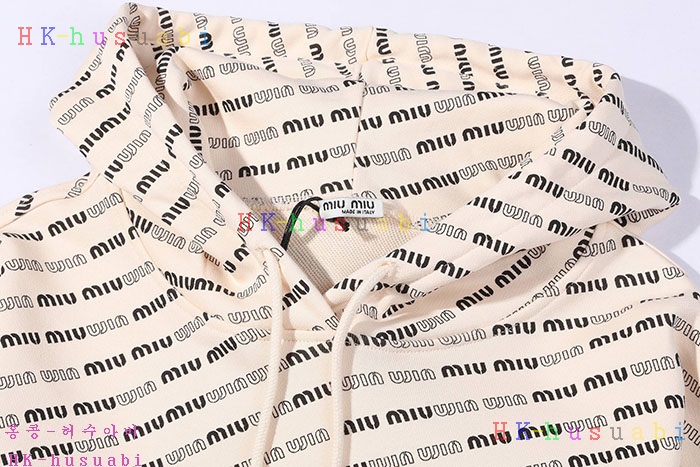 NEW 미우미우 후드티 신상 MU7582251