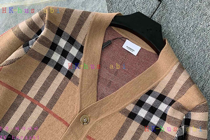 NEW 버버리 가디건 신상 BB 2582909