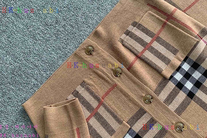 NEW 버버리 가디건 신상 BB 2582909