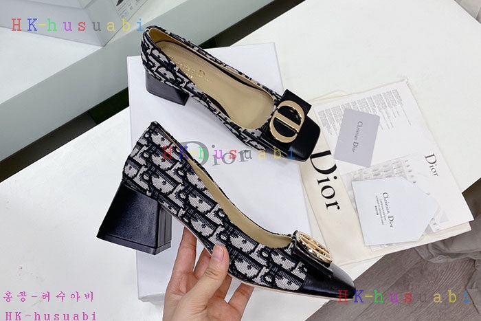 NEW 디올 신발 신상 DR 887588
