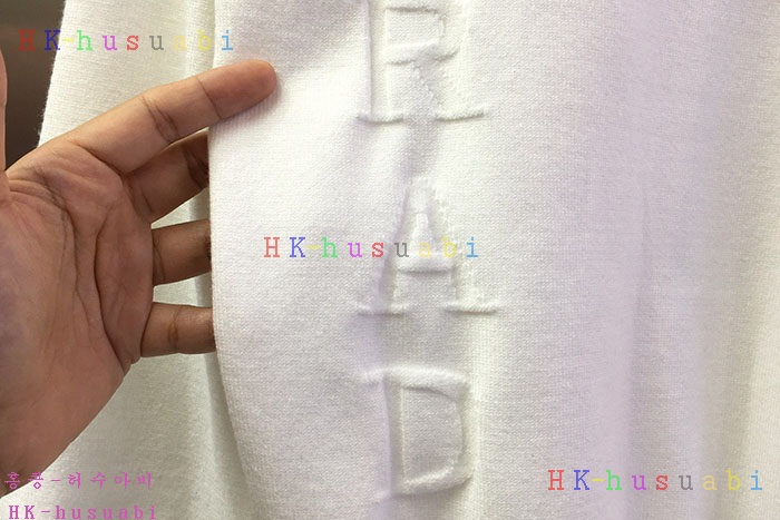 NEW 프라다 니트 신상  P 5525236