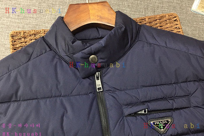 NEW 프라다 패딩조끼 신상 P 4478852