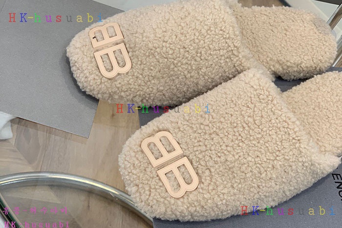 NEW 발렌시아가 신발 신상 B 558252