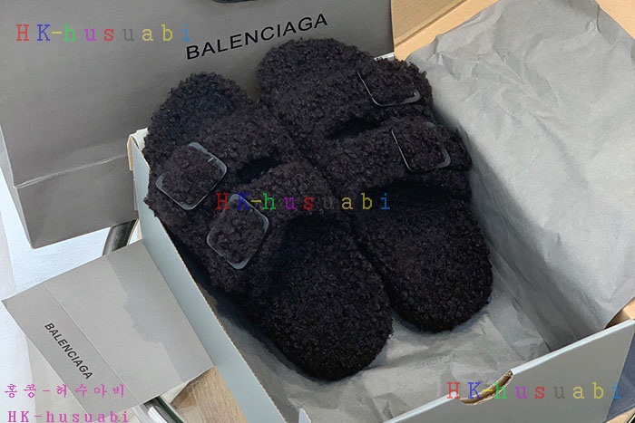 NEW 발렌시아가 신발 신상 B 558259