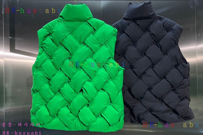 NEW 보테가베네타 패딩조끼 신상 BV 114201