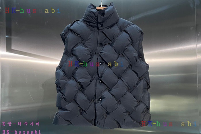NEW 보테가베네타 패딩조끼 신상 BV 114201