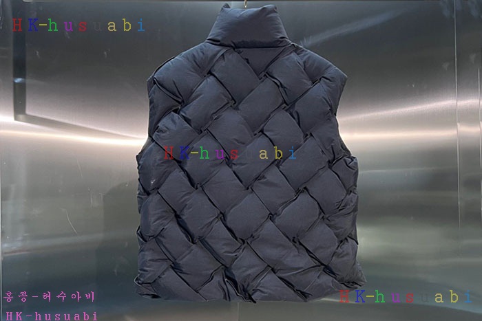 NEW 보테가베네타 패딩조끼 신상 BV 114201