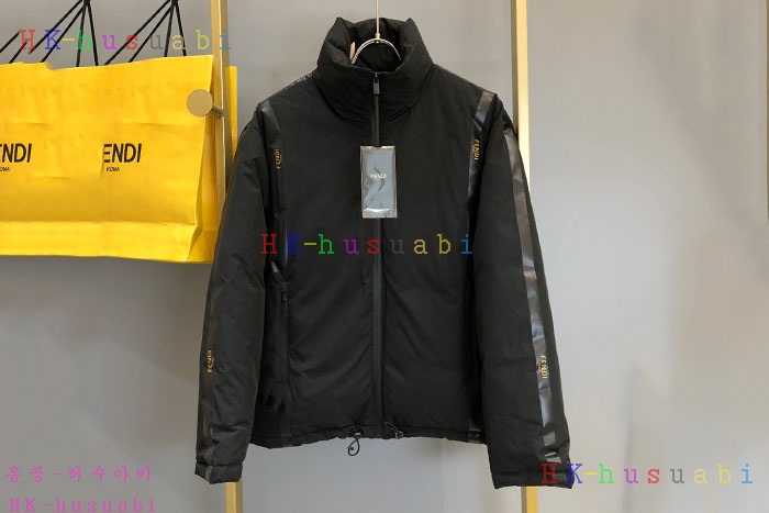 NEW 펜디 패딩 신상 FD 2245526