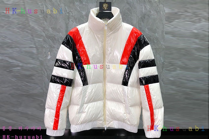 NEW 발렌시아가 패딩 신상 B 4524122