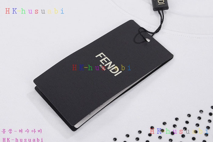 NEW 펜디 반팔티 신상 FD 3362503