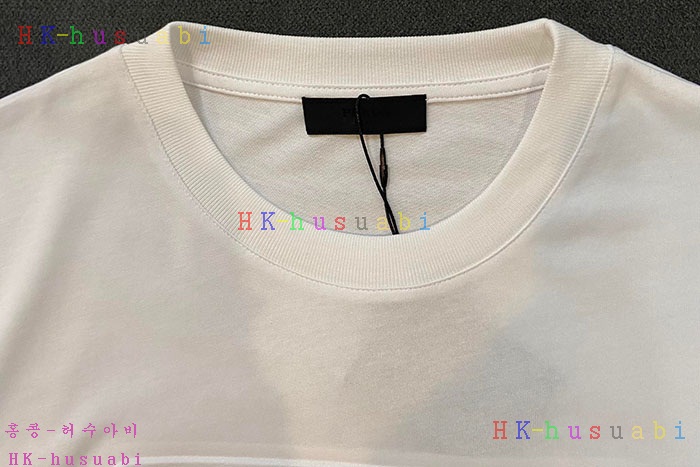 NEW 프라다 반팔티 신상 P 557561