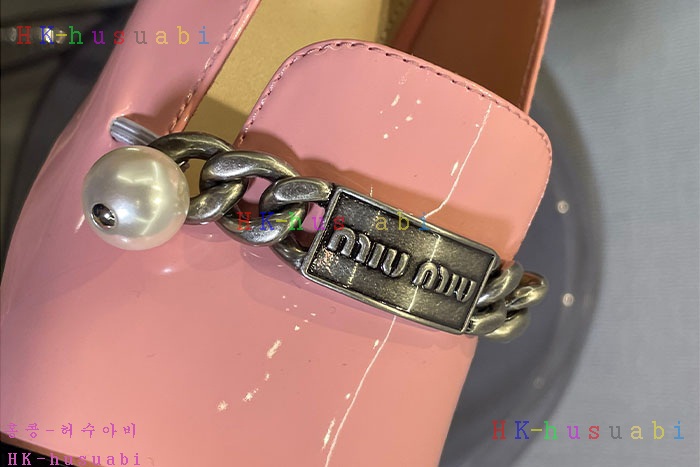 NEW 미우미우 신발 신상 MU 8857440