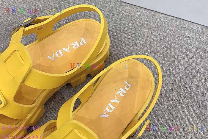 NEW 프라다 샌들 신상 P 7140442