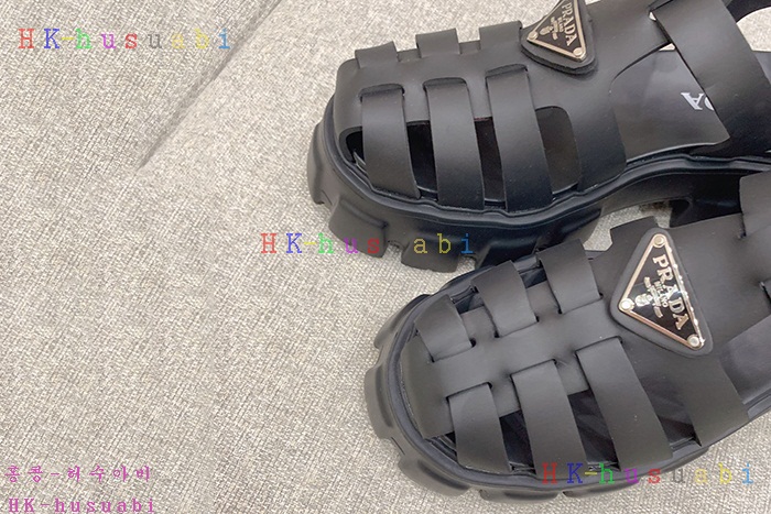 NEW 프라다 샌들 신상 P 7140445