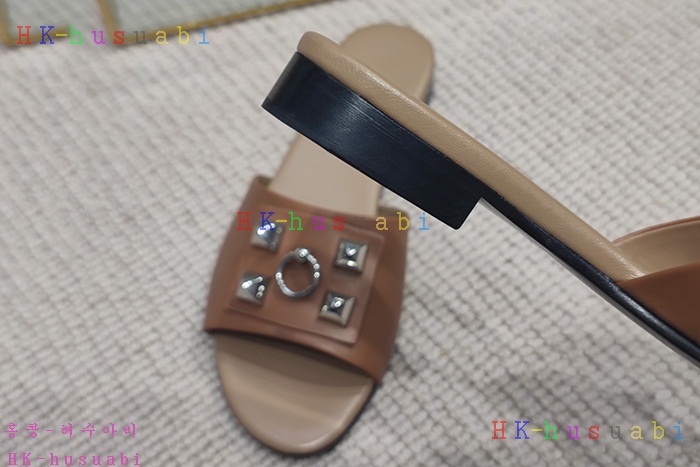 NEW 에르메스 샌들 신상  H 84503