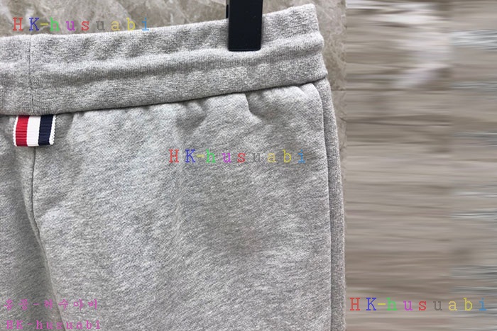 NEW 톰브라운 반바지 신상 TB 1352600