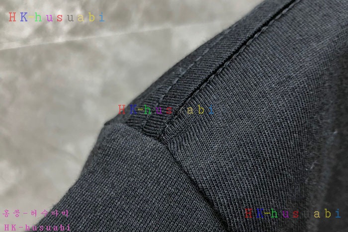 NEW 톰브라운 반팔티 신상 TB 136610