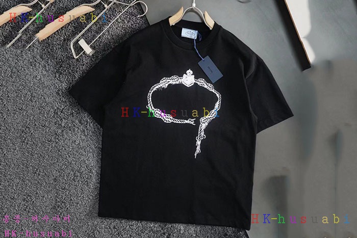 NEW 프라다 반팔티 신상 P 5572212