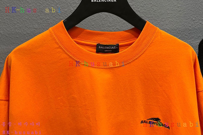 NEW 발렌시아가 반팔티 신상 B 557235