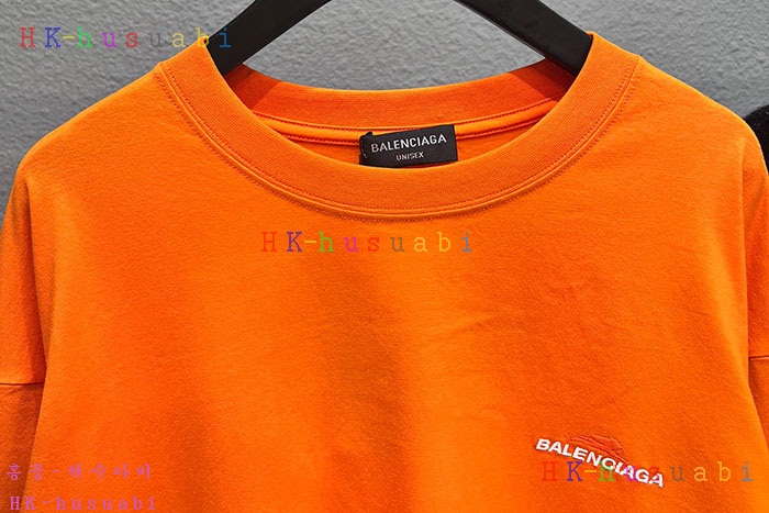NEW 발렌시아가 긴팔티 신상 B 557238