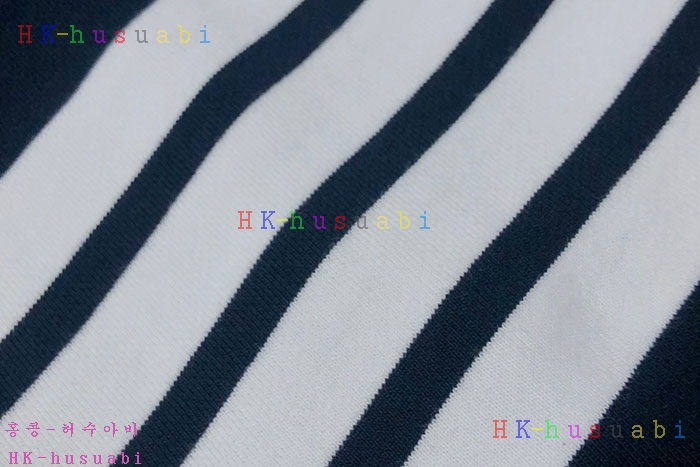 NEW 톰브라운 반바지 신상 TB 4245523