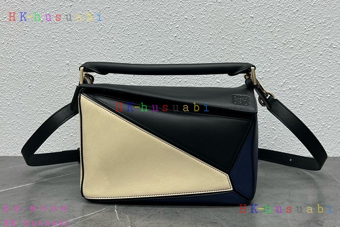 ★미러급★로에베 스몰 퍼즐백 LW29550