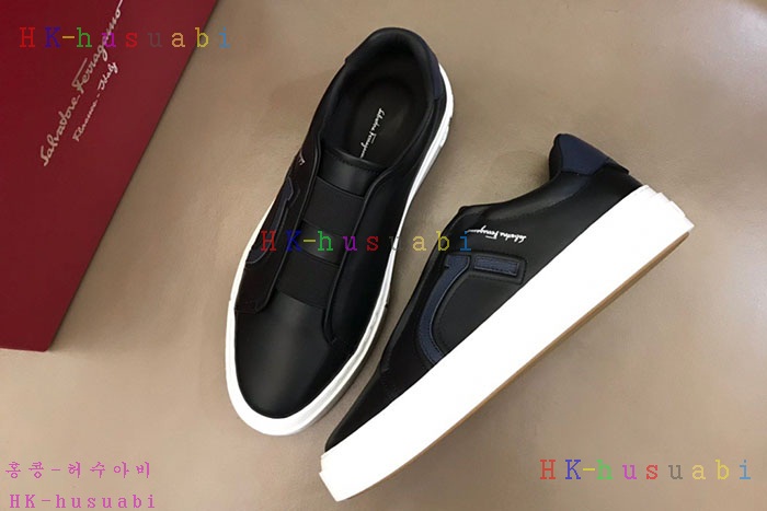 NEW 페라가모 스니커즈 신상 F 933105