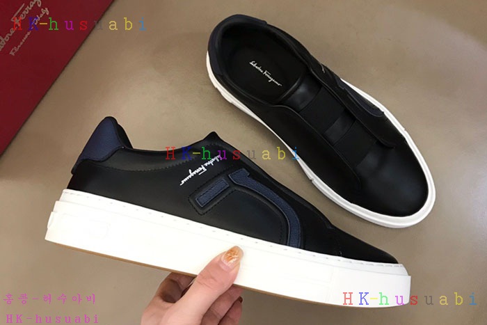 NEW 페라가모 스니커즈 신상 F 933105