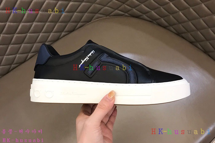 NEW 페라가모 스니커즈 신상 F 933105