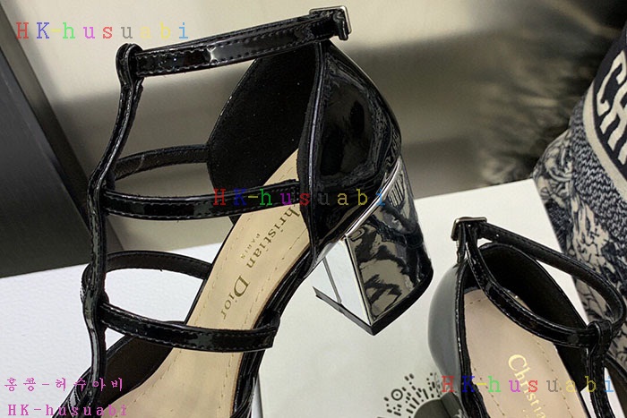 NEW 디올 신발 신상 DR 540012