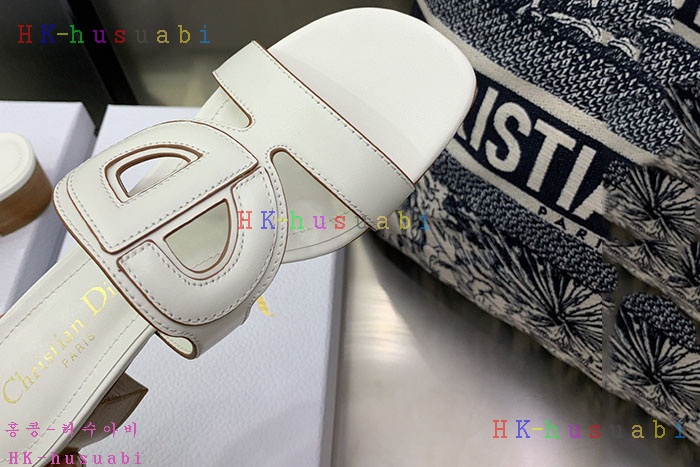 NEW 디올 샌들 신상 DR 555105