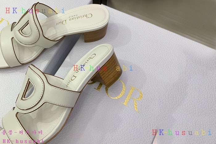 NEW 디올 샌들 신상 DR 555105