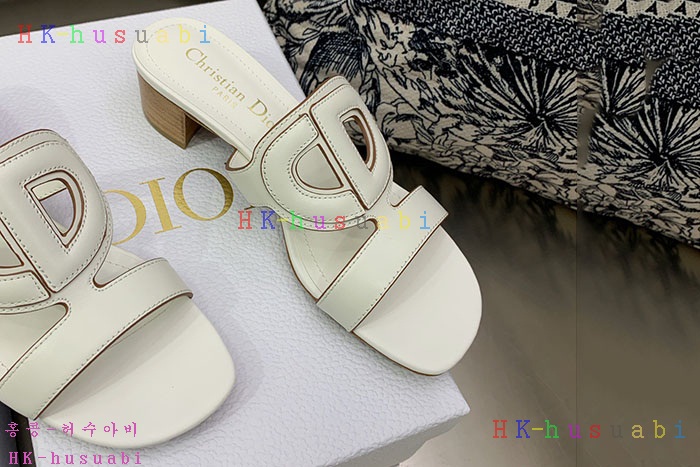 NEW 디올 샌들 신상 DR 555105