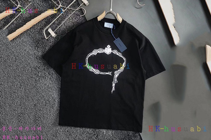 NEW 프라다 반팔티 신상 P 557242