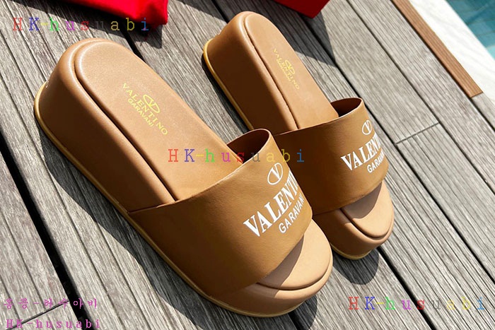 NEW 발렌티노 샌들 신상 V 556025