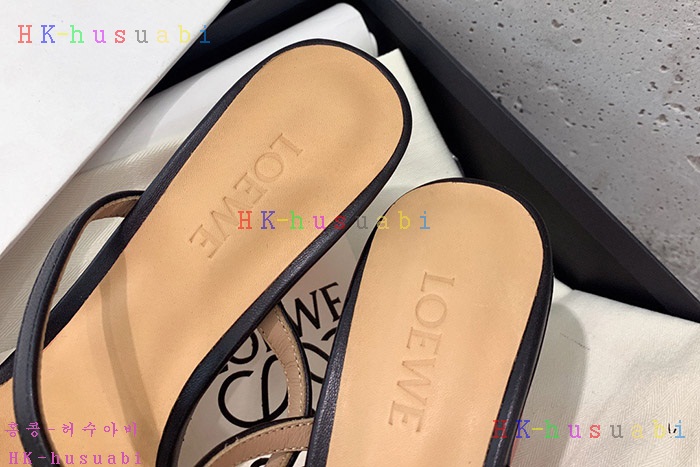 NEW 로에베 샌들 신상 L 551114