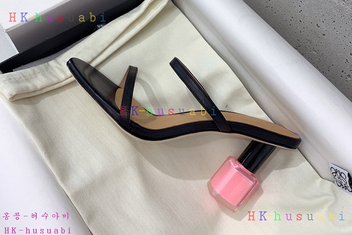NEW 로에베 샌들 신상 L 551114