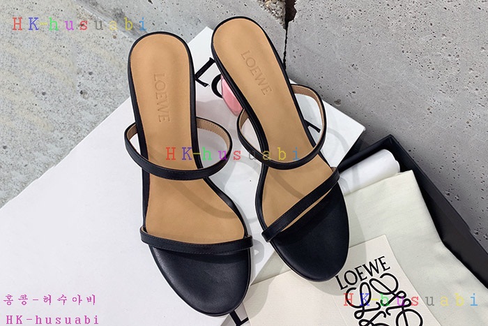 NEW 로에베 샌들 신상 L 551114