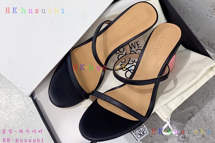 NEW 로에베 샌들 신상 L 551114