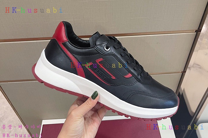 NEW  발리 스니커즈 신상 B 552401