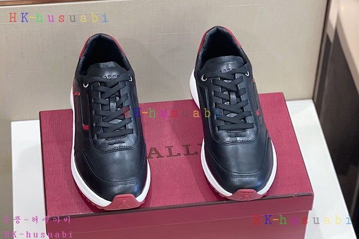 NEW  발리 스니커즈 신상 B 552401