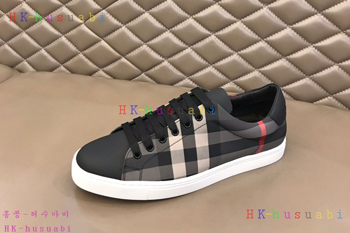 NEW  버버리 스니커즈 신상 BB  4415501