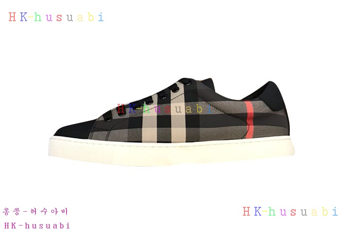 NEW  버버리 스니커즈 신상 BB  4415501